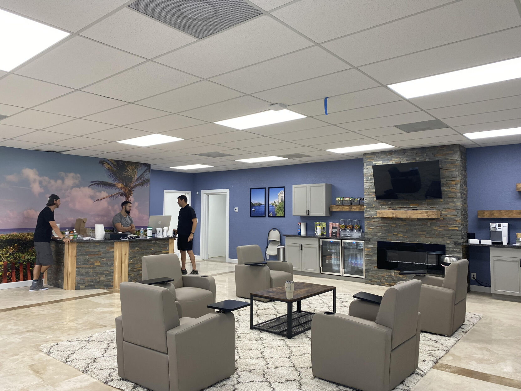 Turbo Tint lobby